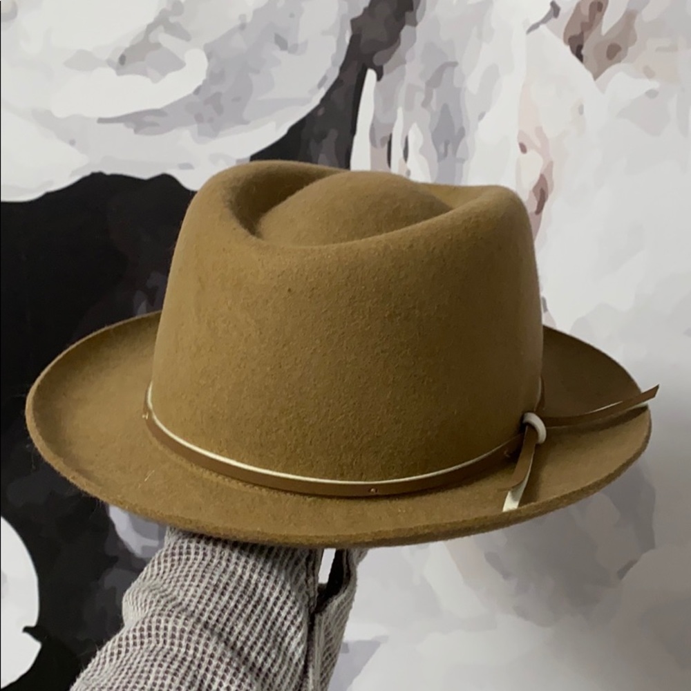 Gigi pip fedora